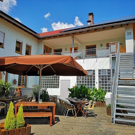 Gasthaus zum Löwen Seckach Exterior foto